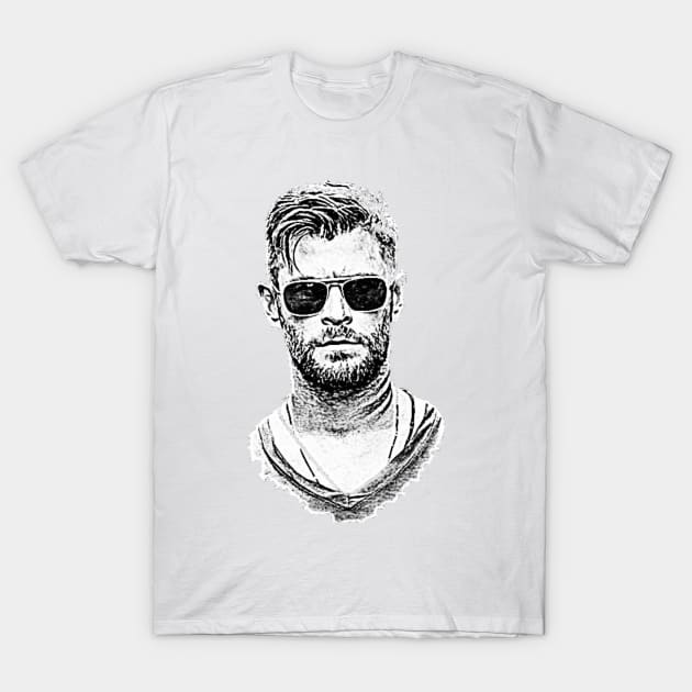 Chris hemsworth T-Shirt by kuvarpatil